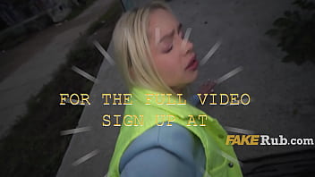 Blonde girl helps a stranger on the road cum for some cash