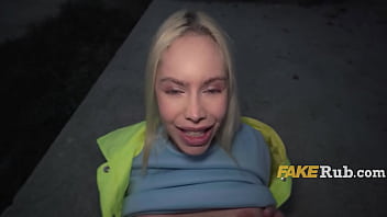 Blonde girl helps a stranger on the road cum for some cash