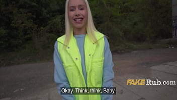 Blonde girl helps a stranger on the road cum for some cash