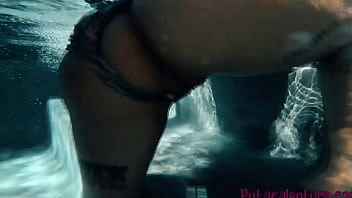 Pareja enciende el carro y explota en el jacuzzi luis garayuna pareja luis garay y nidia yoshira prenden el carro y de