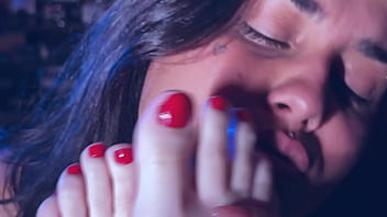 Playful rotten venus tickles perfect feet of bound bia