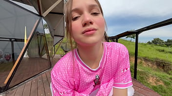 Antes de irme a entrenar le saco la leche a mi mejor amigo majoblonde