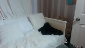 Oily big boobs maxine x also vibes her clit during this solo clip