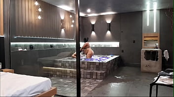 Melhor transa no chuveiro do motel