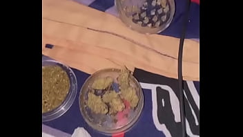 Stoners wanna join me tonight