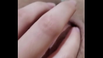 Mira mi vagina de cerca como salen mis fluidos