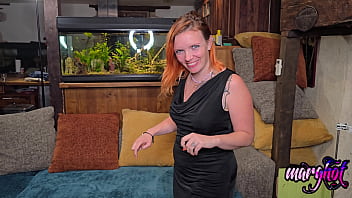 Soirée libertine j'invite des copains pour passer la soirée commencer mais un de mes invité pris de stress ma abandonner pendant la baise