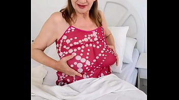 Busty gilf orgasms but it's not what you she's a futanari