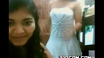 Amateur british slut squirting butt