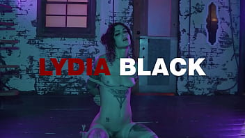 Sex servant in bondage