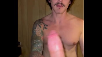 Holdencarterxxx has a dick worth rememberingcheck out the video