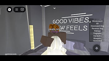 Tocino le da lección a chica anime