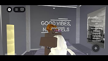 Tocino le da lección a chica anime