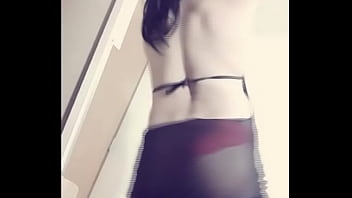 Lucía bailando slave for you