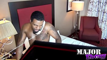 Diamond hipz’s massive tits bounce as rome major drills her pussy