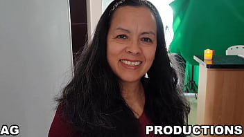 Selling my goodies to women