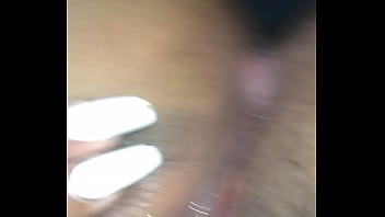 Queremos aser una fantasía con mi esposa como una doble penetración