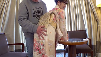パート1【着物の下はソソル悩殺ボディ!ド淫乱女社長がチ○ポを生搾り!ごっくん中出し4連発!!】神がかりbody女社長と浅草観光!案内された場所はトイレ!元ビッチの極フェラテクに大量ごっくん射精!着物姿のまま激突きファック!性欲覚醒!完全ビッチ化!クリ電マフェラ→潮吹き大放出!潤滑オイルで尻コキ&スマタ!変幻自在の腰クネ騎乗位!ド変態オンナ社長に搾り取られる120分! パート1【着物の下はソソル悩殺ボディ!ド淫乱女社長がチ○ポを生搾り!ごっくん中出し4連発!!】神がかりbody女社長と浅草観光!案内された場所はトイレ!元ビッチの極フェラテクに大量ごっくん射精!着物姿のまま激突きファック!性欲覚醒!完全ビッチ化!クリ電マフェラ→潮吹き大放出!潤滑オイルで尻コキ&スマタ!変幻自在の腰クネ騎乗位!ド変態オンナ社長に搾り取られる120分!