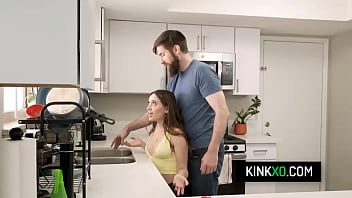 Horny babe don't know how to cook but she can take her boyfriend's massive cock like a pro Horny babe don't know how to cook but she can take her boyfriend's massive cock like a pro