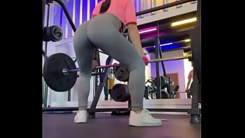 Treinando pra ficar gostosa