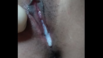 気持ち良くて白いの出ちゃった