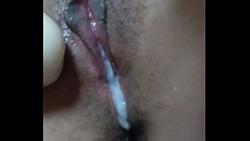 気持ち良くて白いの出ちゃった