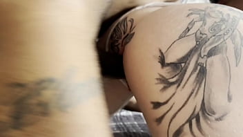 Loira safada tira a calsinha de lado e mim manda gosar varias veses dentro dela