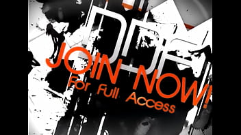 Exhibitionist gets to finger bangin