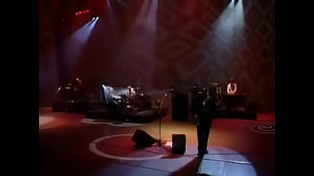 El argentino gustavo cerati hace eyacular lágrimas a todo el público presente El argentino gustavo cerati hace eyacular lágrimas a todo el público presente