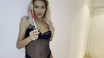 Amater babe she feels lonely and needs your push