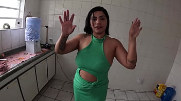 Na cozinha peladinha e safadinha vem cozinhar comigo