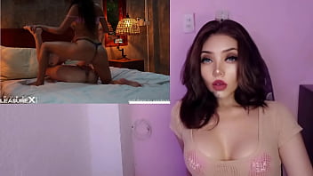 Masturbandome con la amante caliente jugando con el pene