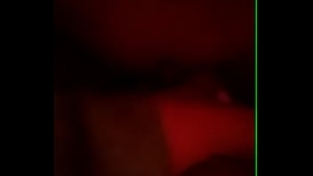 Novinha metendo os dedos