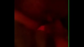 Novinha metendo os dedos