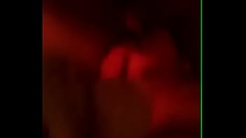 Novinha metendo os dedos