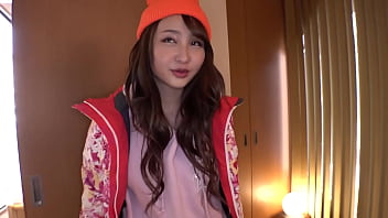 【新潟のゲレンデに激カワヤリマン女神降臨】スノーマジックファンタジーはゲレンデでおきてるんじゃない！ 露天風呂で？！布団の上でおきる！？手とおもちゃで焦らしに焦らされ興奮度max！トビシオおま○こが名器すぎて即イキ昇天の巻！！