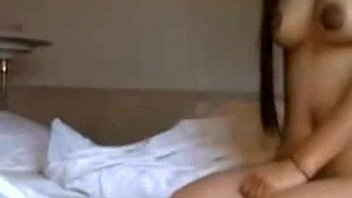 Cu apertado da japonesa