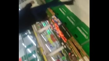 Seksowna milf nagrywana z ukrycia super laska