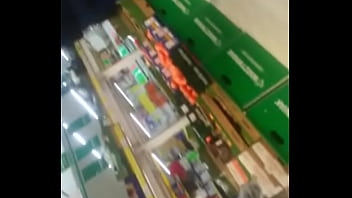 Seksowna milf nagrywana z ukrycia super laska