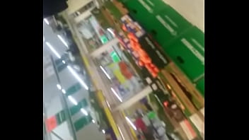 Seksowna milf nagrywana z ukrycia super laska