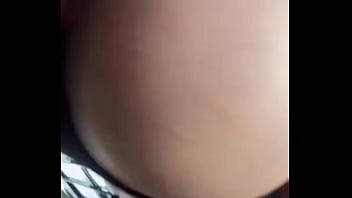 Bailando rico en tanga