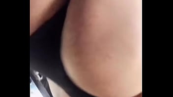 Bailando rico en tanga