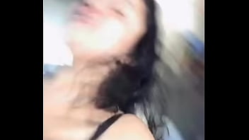 Bailando rico en tanga