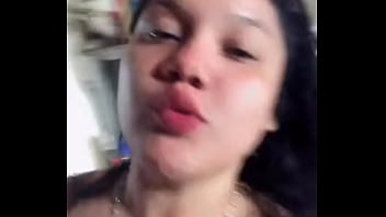 Bailando rico en tanga