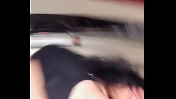 Bailando rico en tanga