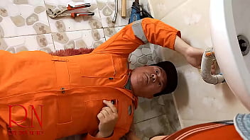 Housewife without panties seduces plumber c 3