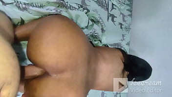 Mi hermanastra se dejo romper el ano para que la acepte