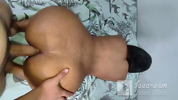 Mi hermanastra se dejo romper el ano para que la acepte