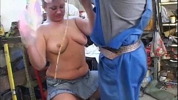 Signora matura vogliosa chiavata in garage mature lady eager fuck in the garage