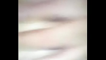 Le gusta mandarme videos